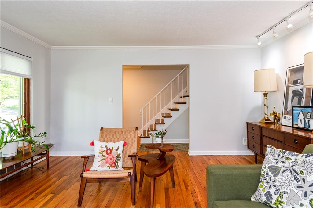 84 Thruston Property Photo 33