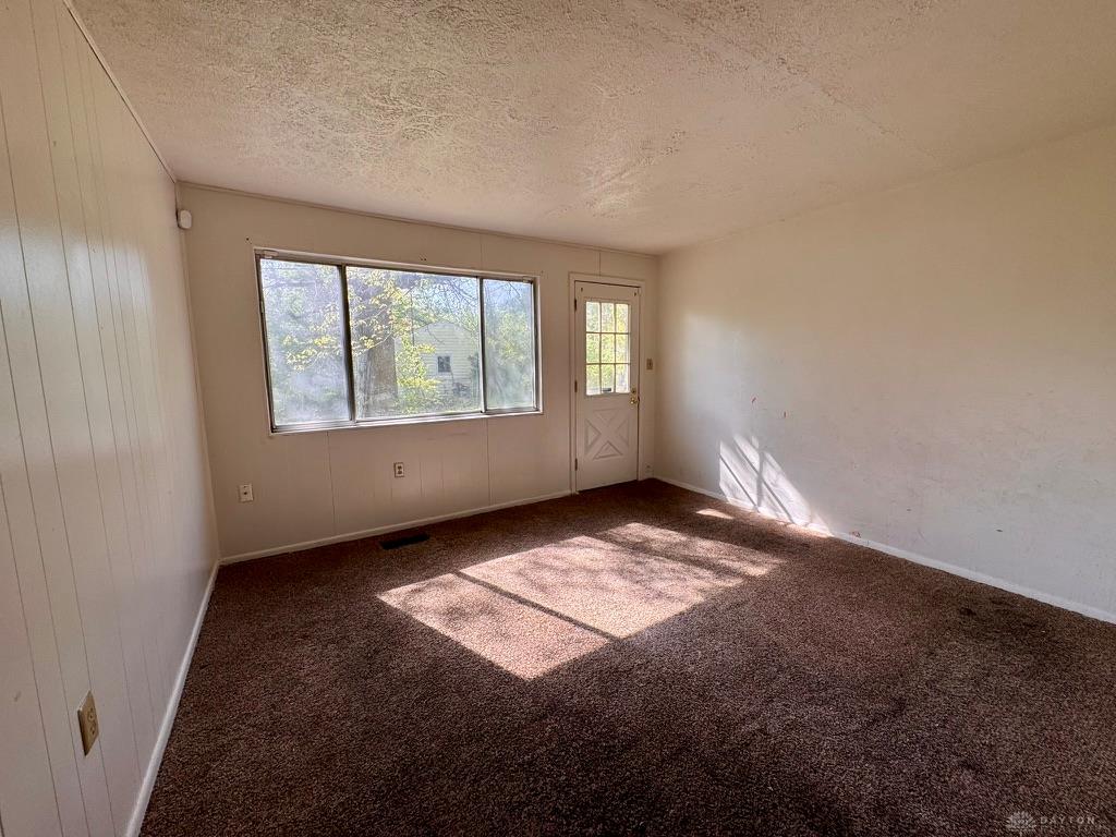 2239 Esmeralda Property Photo 9