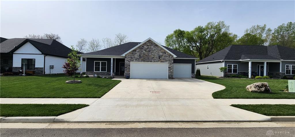 2792 Executive Property Photo 2