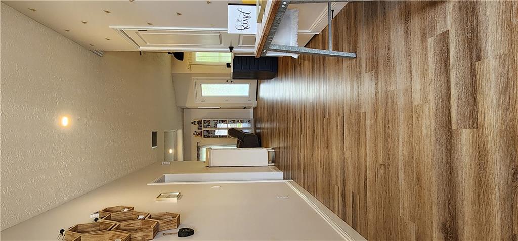 2792 Executive Property Photo 4
