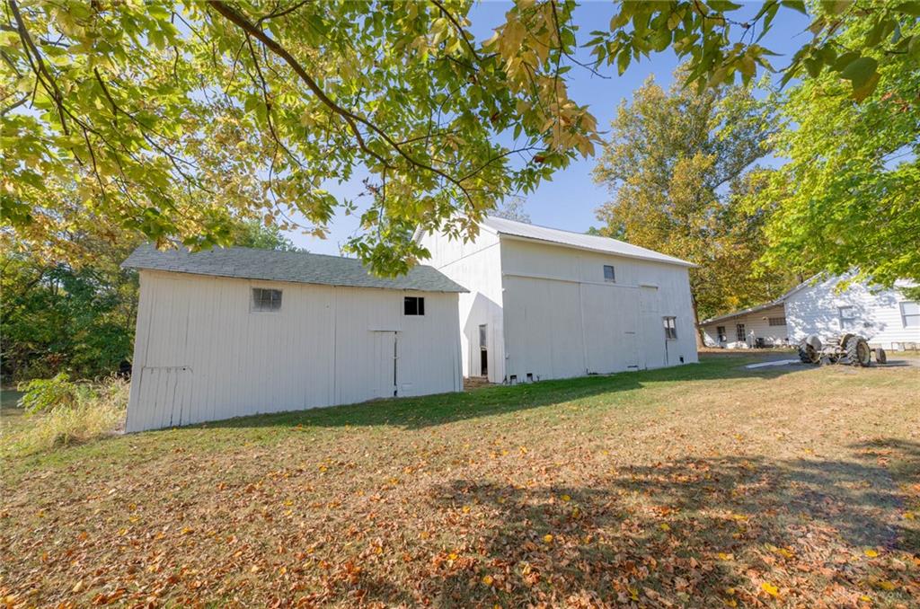 2294 E 40 Us Property Photo 6