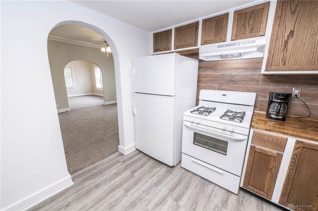 2294 E 40 Us Property Photo 18