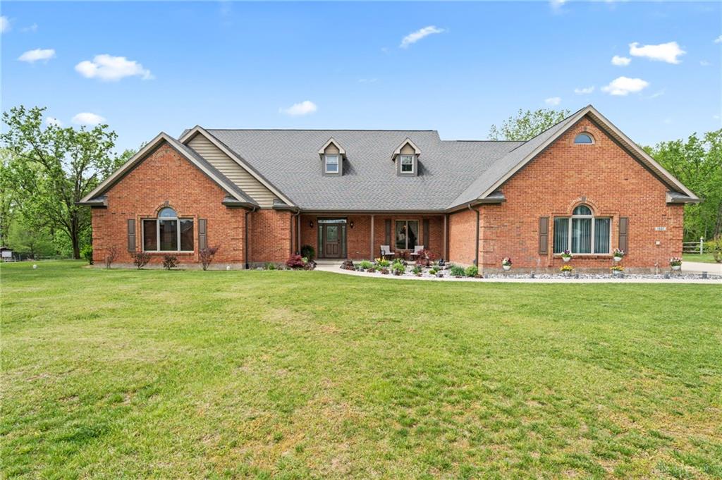 1537 Meadowlands Property Photo 1
