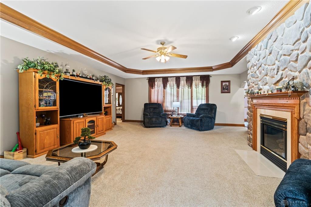 1537 Meadowlands Property Photo 8