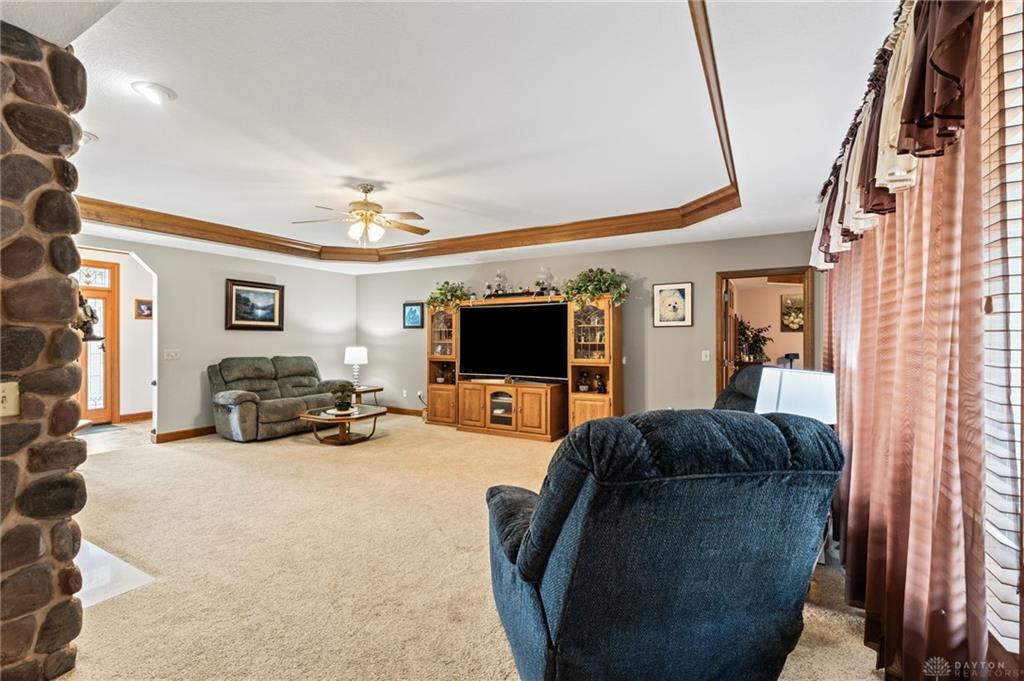 1537 Meadowlands Property Photo 10