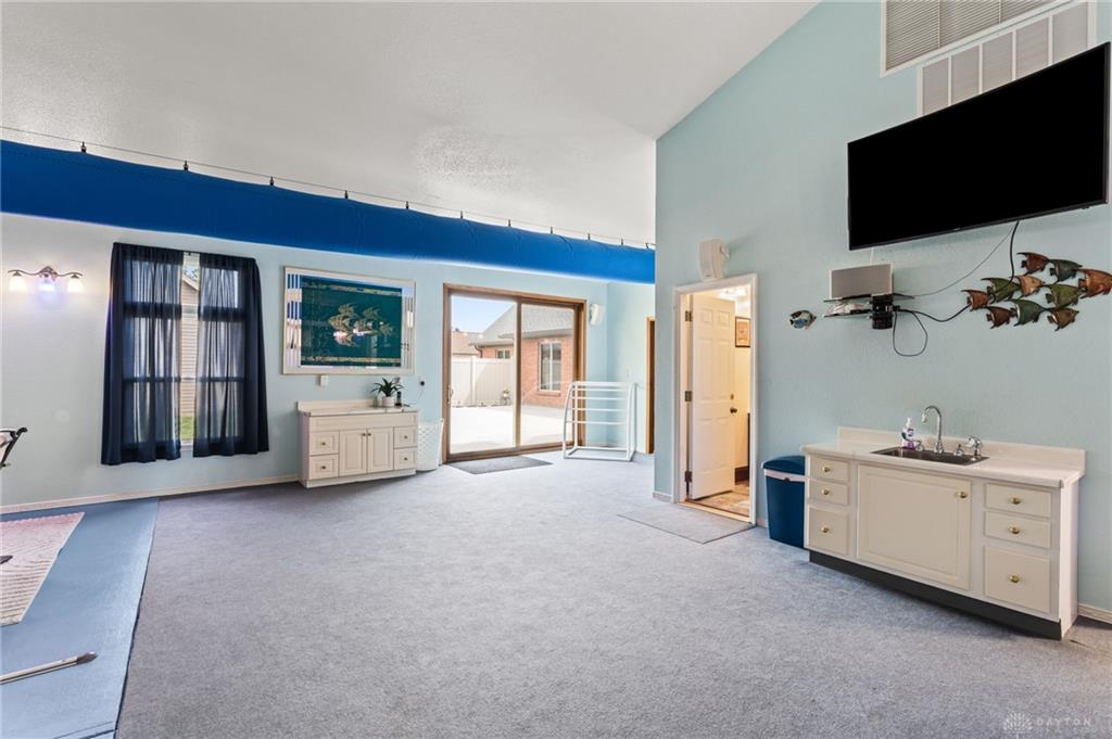 1537 Meadowlands Property Photo 33