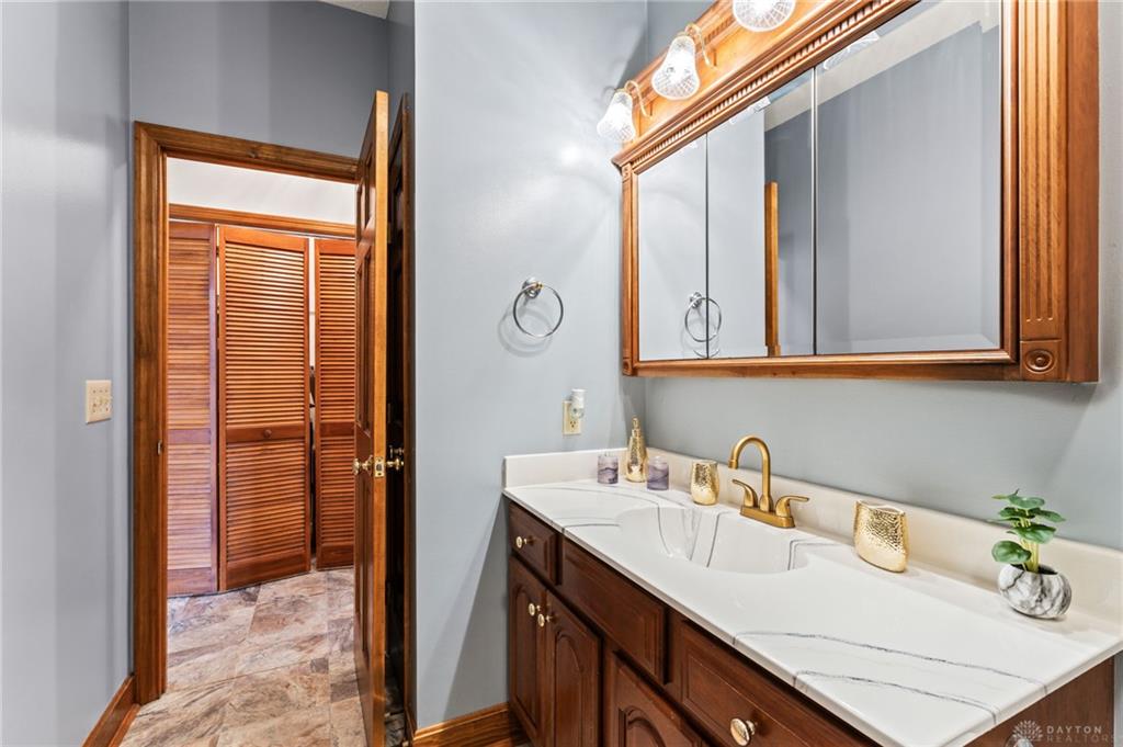 1537 Meadowlands Property Photo 47