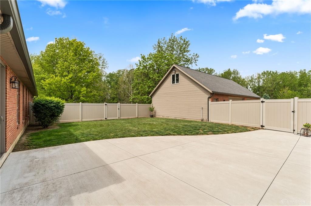1537 Meadowlands Property Photo 81