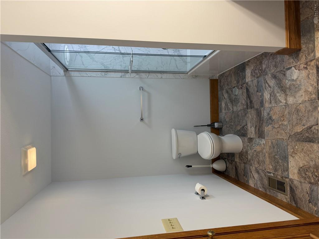 1537 Meadowlands Property Photo 93