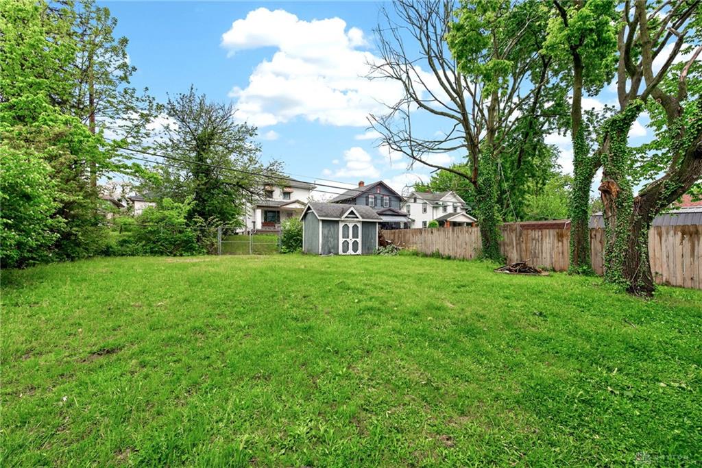 1321 Amherst Property Photo 40