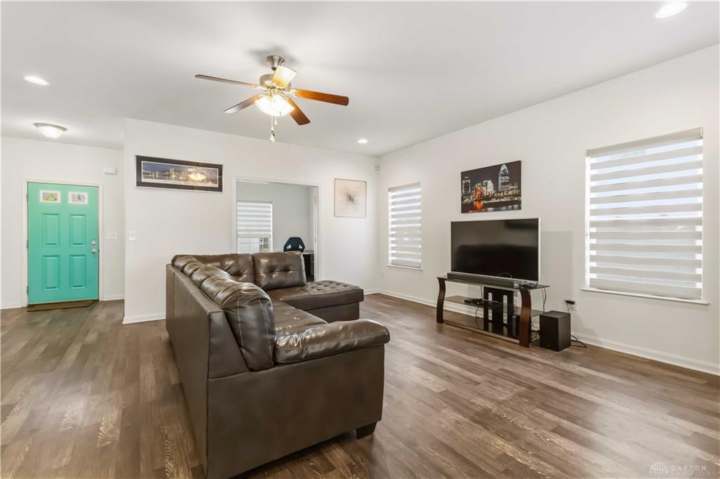 4984 Mary Louise Property Photo 4