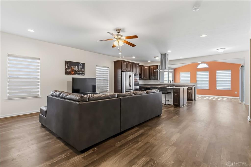 4984 Mary Louise Property Photo 6
