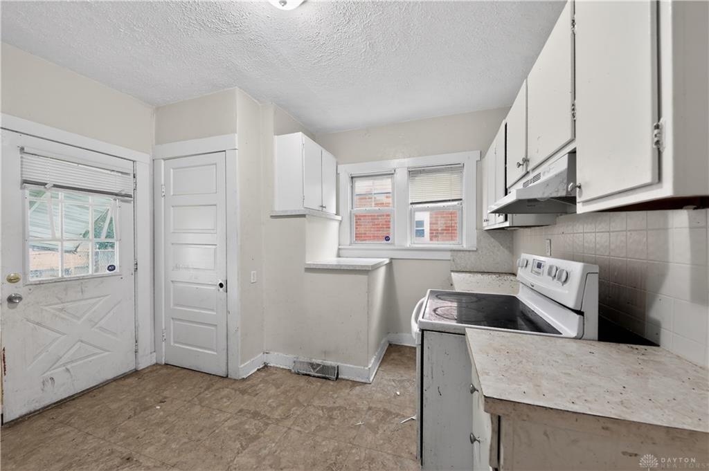 205 Rita Property Photo 6