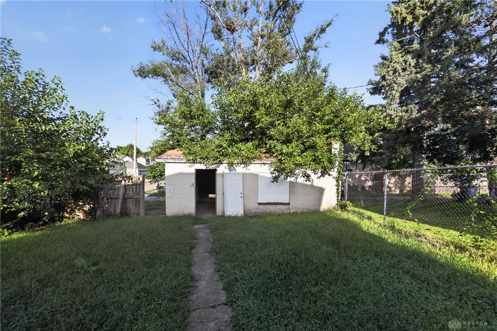 205 Rita Property Photo 17