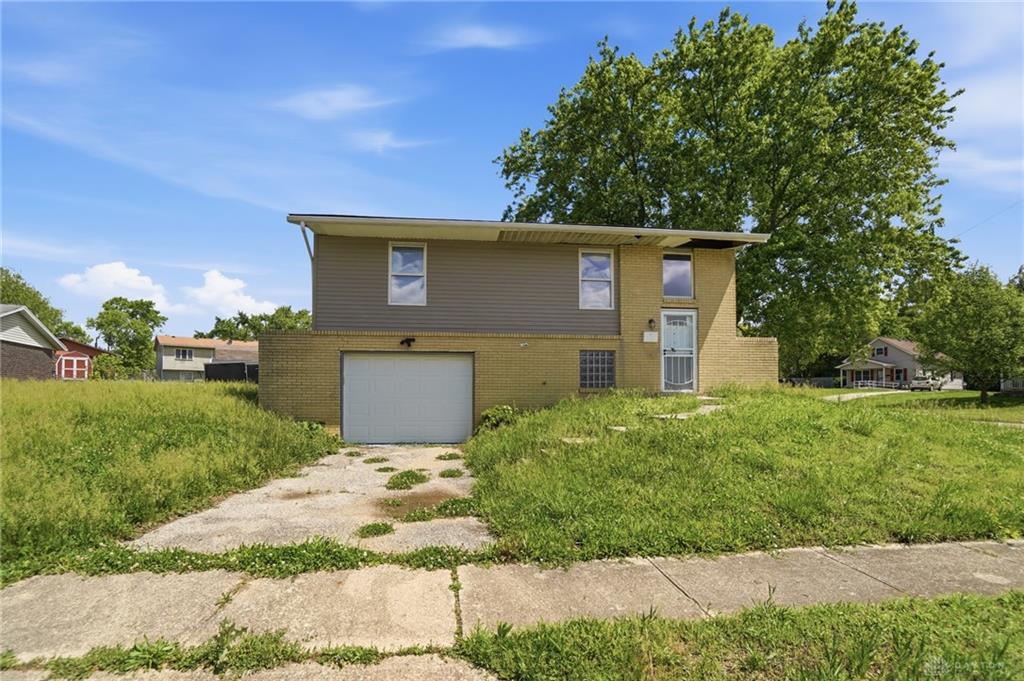 1805 Coretta Property Photo 2