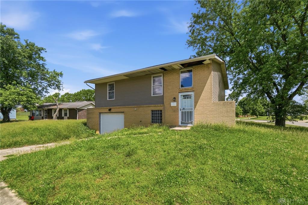 1805 Coretta Property Photo 4