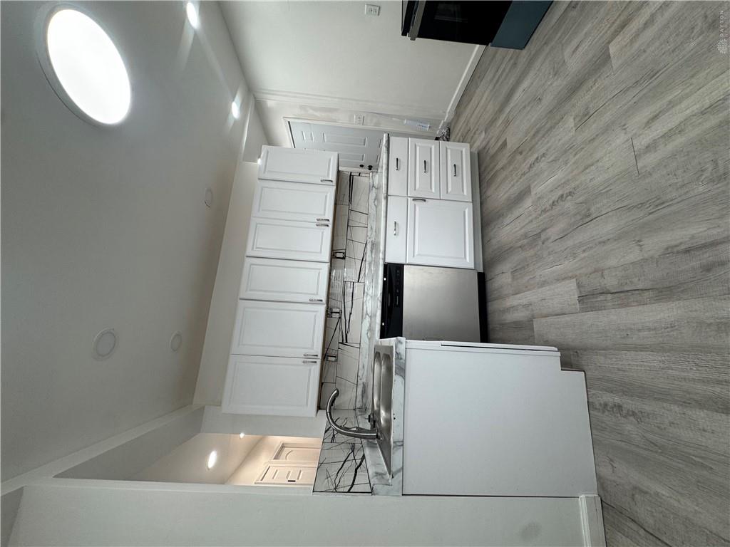 228 Knox Property Photo 5