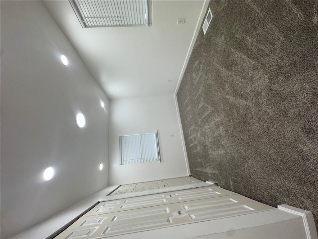 228 Knox Property Photo 16