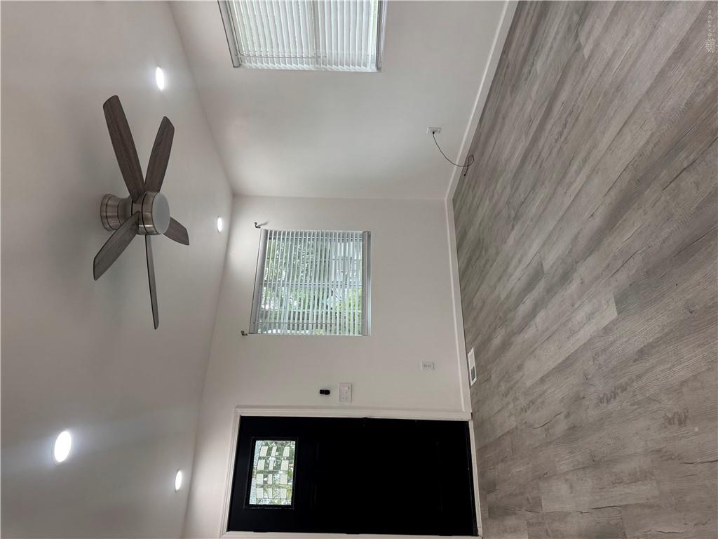 228 Knox Property Photo 19