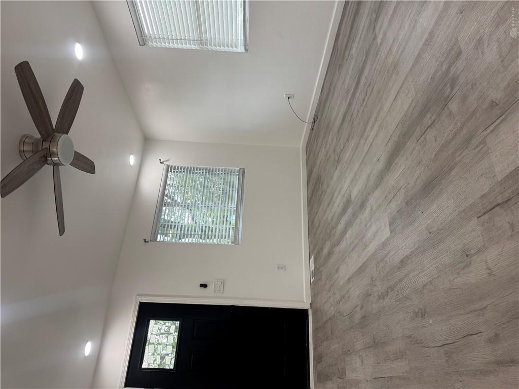 228 Knox Property Photo 20