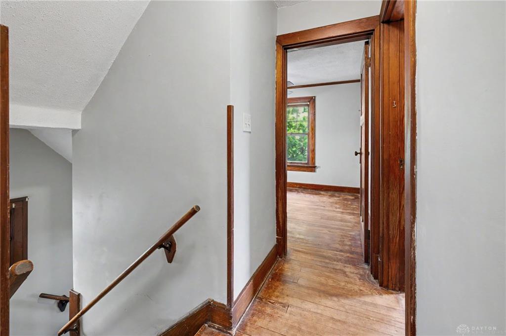 40 E Parkwood Property Photo 15