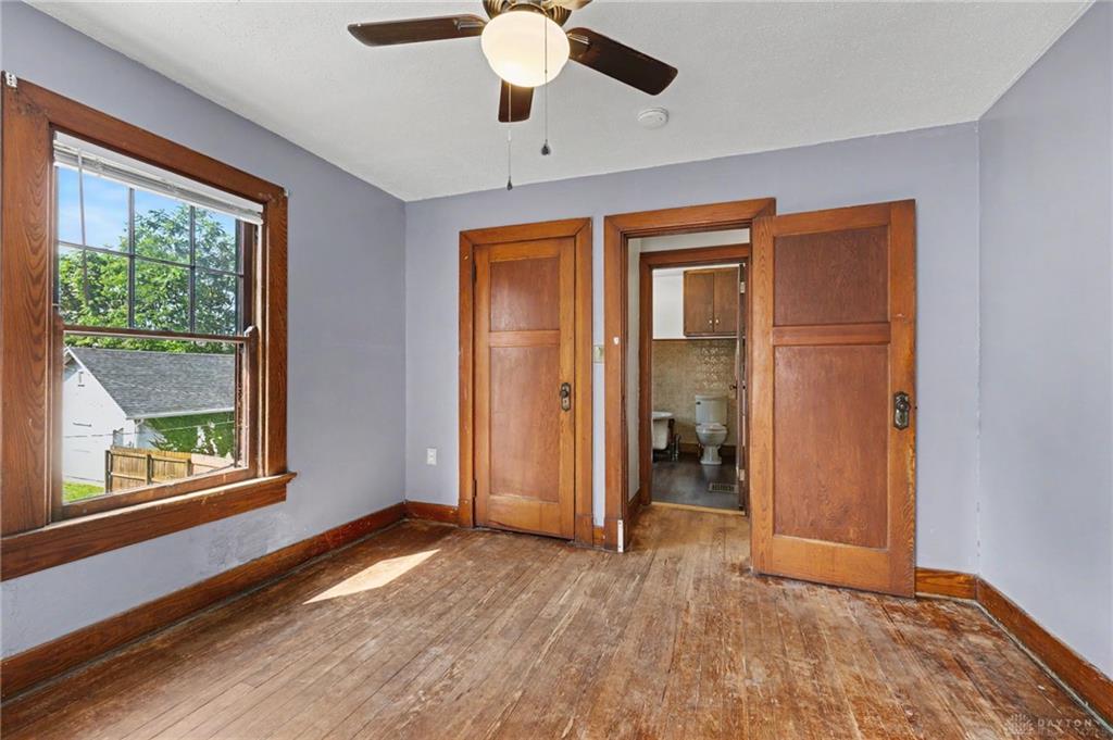 40 E Parkwood Property Photo 22