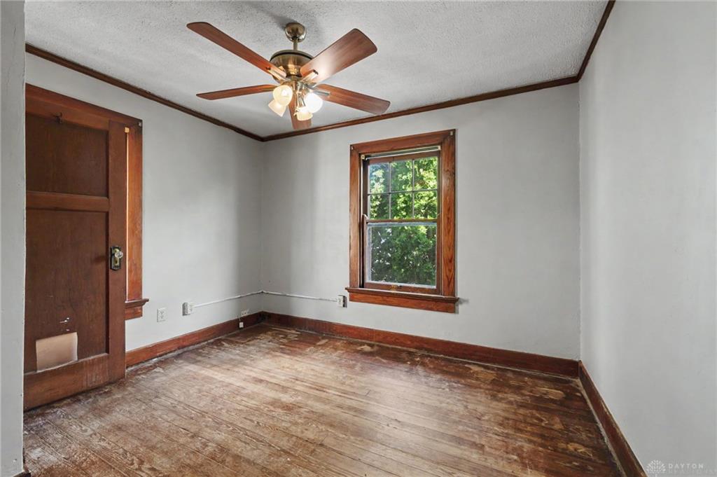 40 E Parkwood Property Photo 25