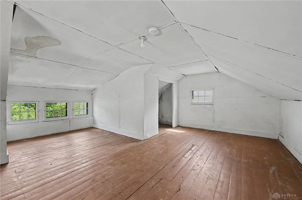 40 E Parkwood Property Photo 27