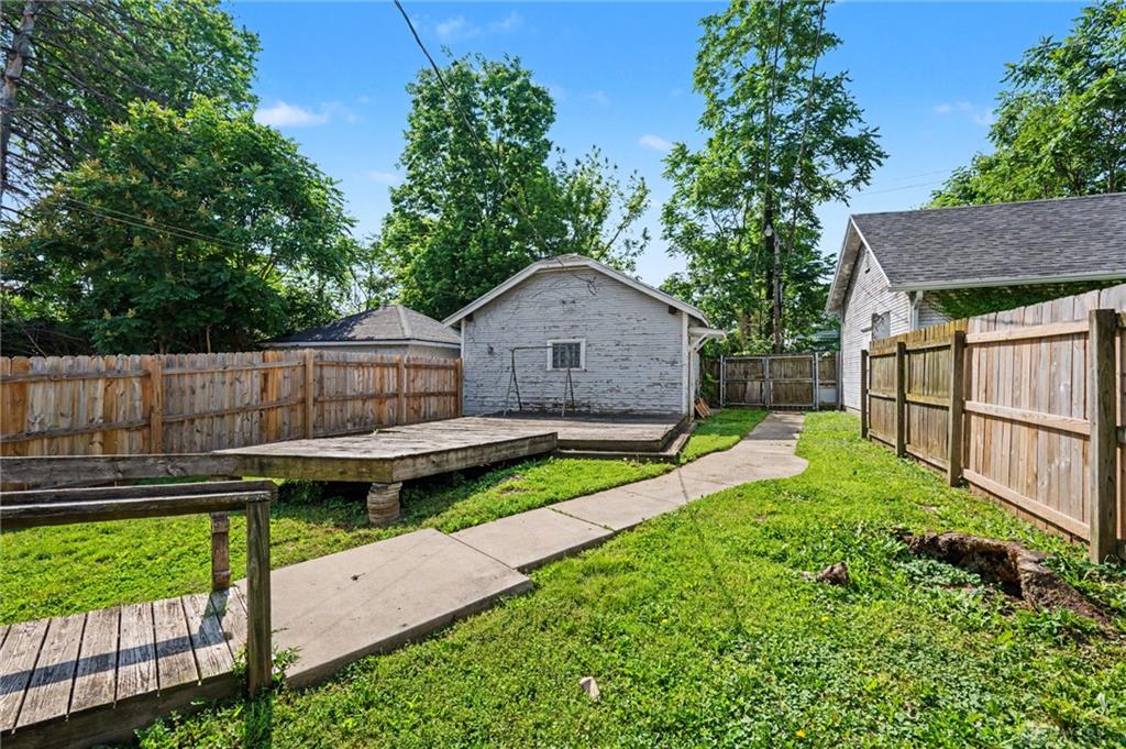 40 E Parkwood Property Photo 31