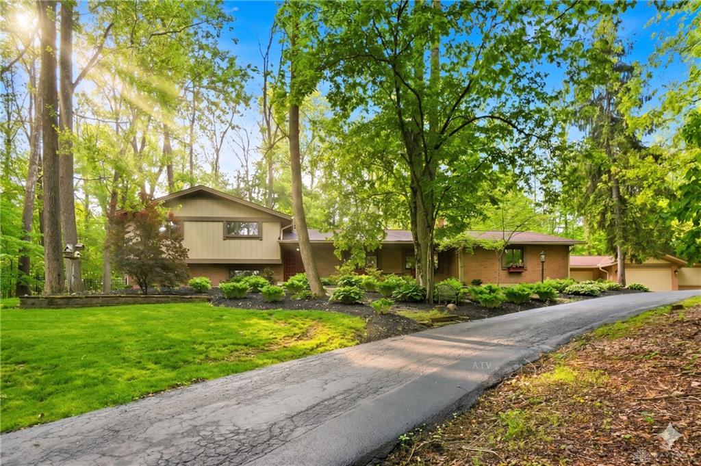 2780 E Spring Valley Property Photo 1