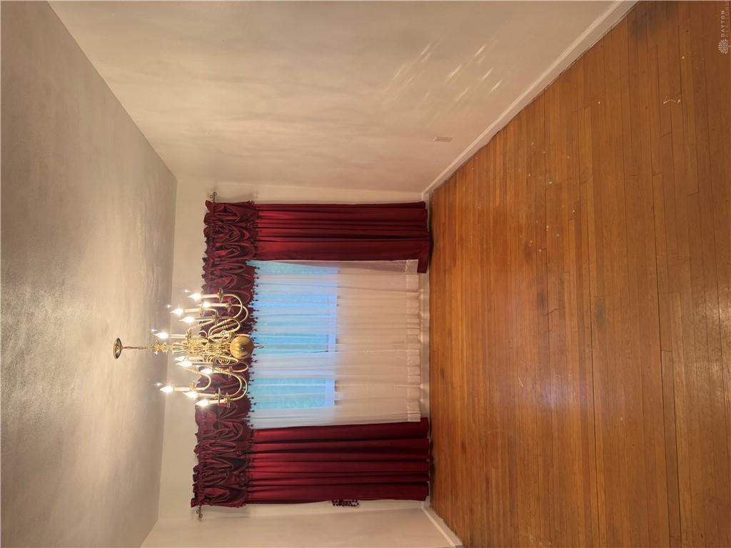 5562 Maefel Property Photo 4