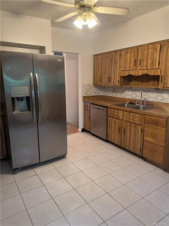 5562 Maefel Property Photo 6