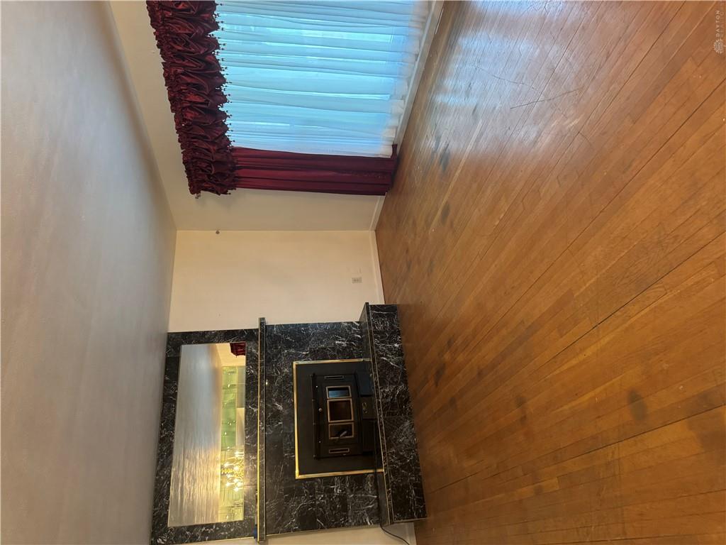 5562 Maefel Property Photo 7