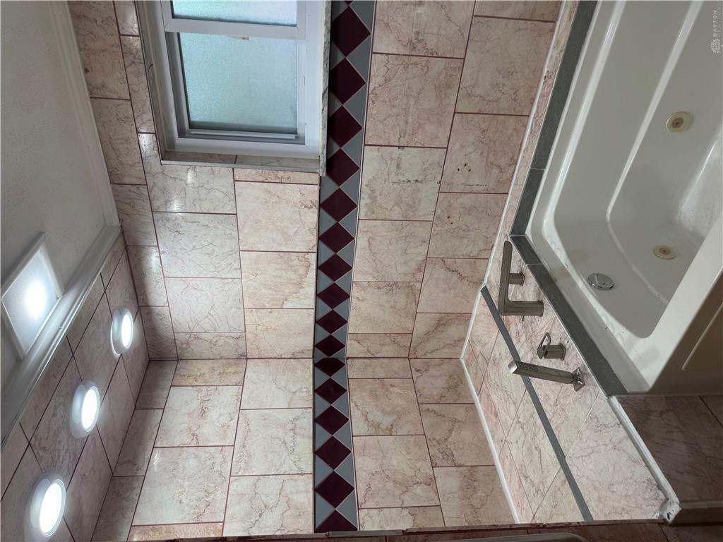 5562 Maefel Property Photo 15