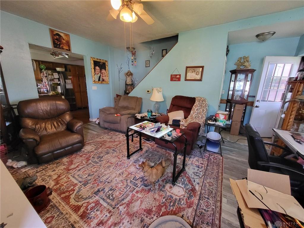 209 Hiddeson Property Photo 3