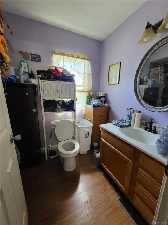 209 Hiddeson Property Photo 8