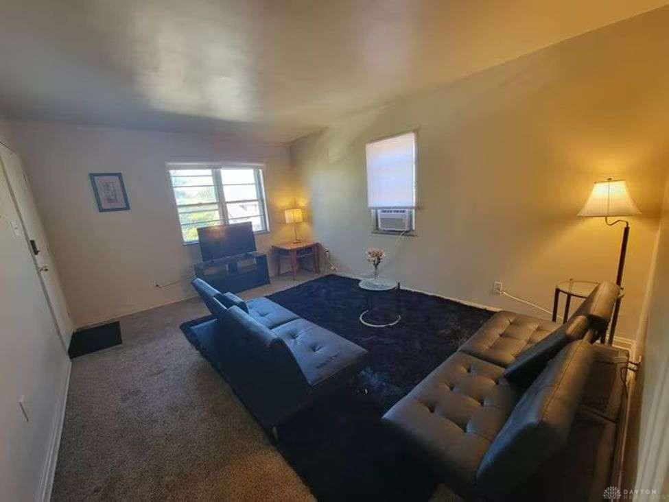 58 W Nottingham Property Photo 3