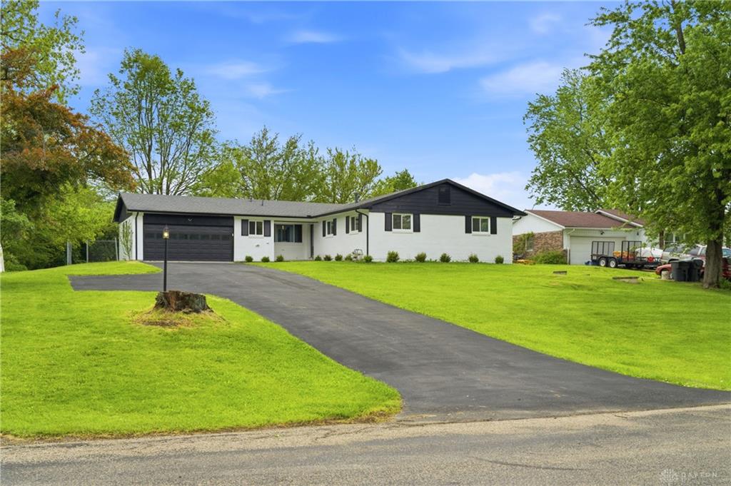 2529 Marinette Property Photo 1
