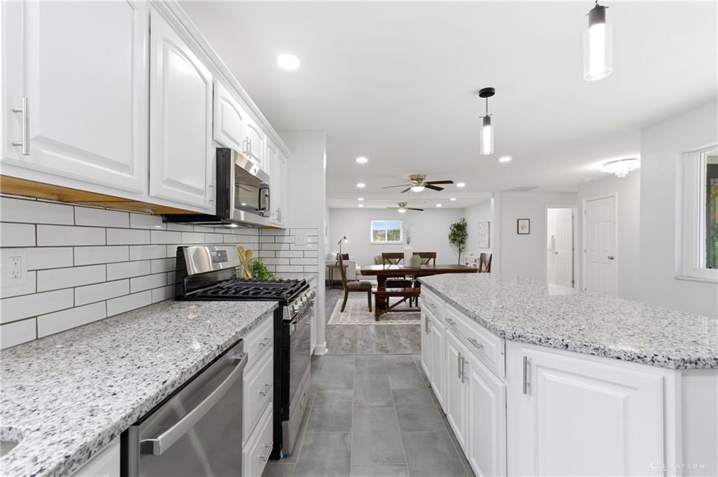 2529 Marinette Property Photo 17