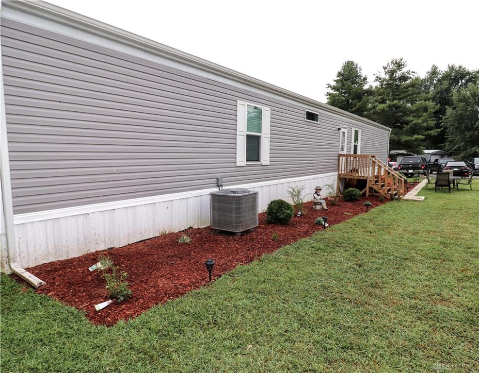 11515 Dundee Property Photo 7