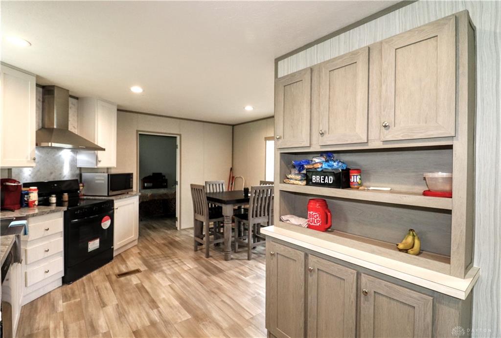 11515 Dundee Property Photo 19