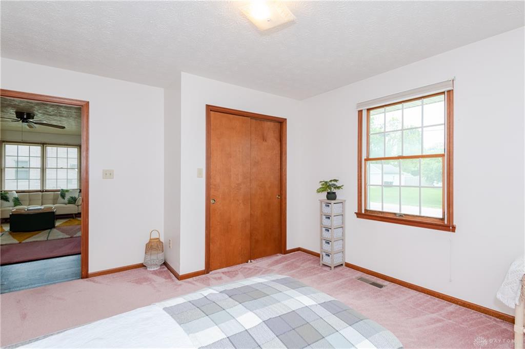20 W Walnut Property Photo 33
