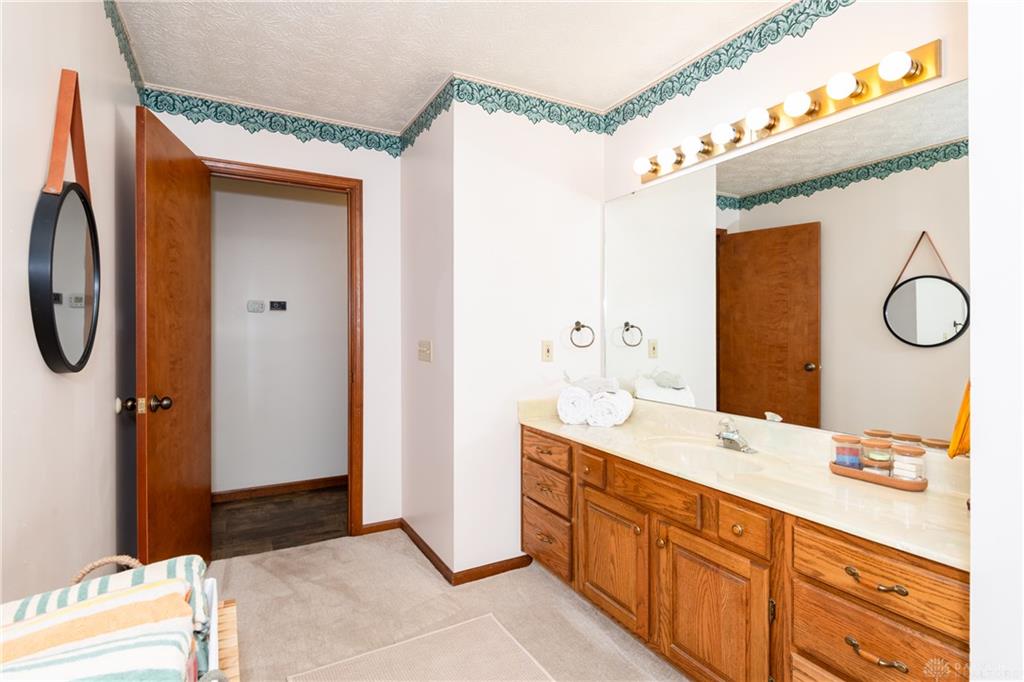 20 W Walnut Property Photo 40
