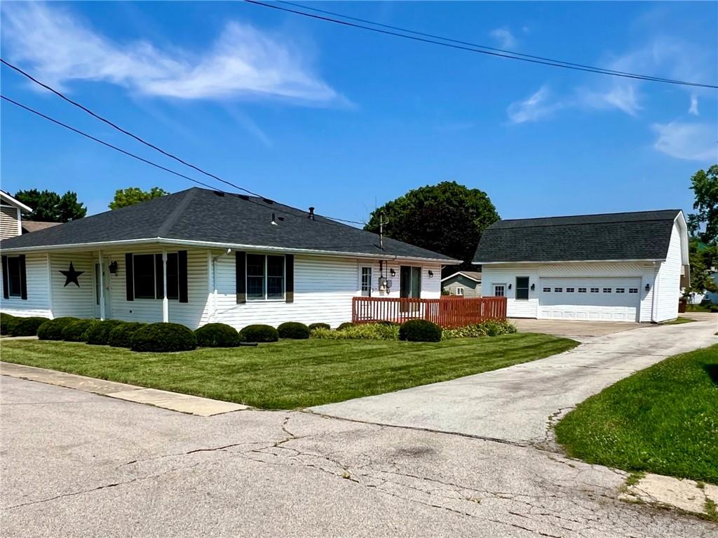 20 W Walnut Property Photo 52