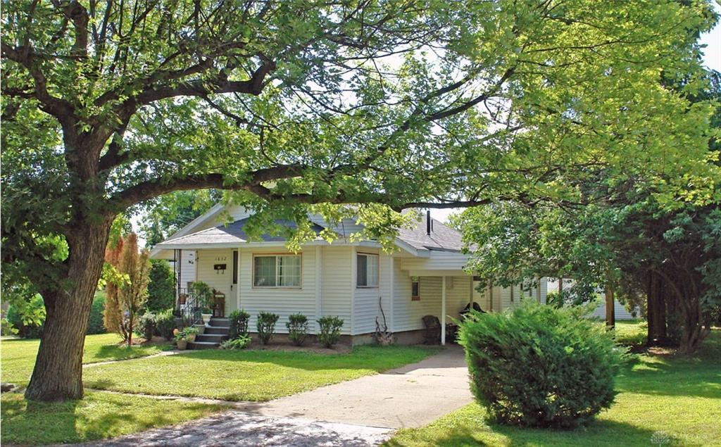 1830 Roslyn Property Photo 2
