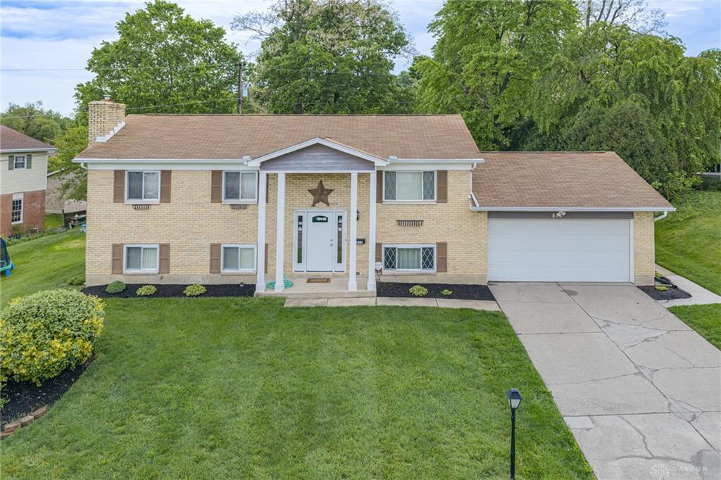 812 Twin Oaks