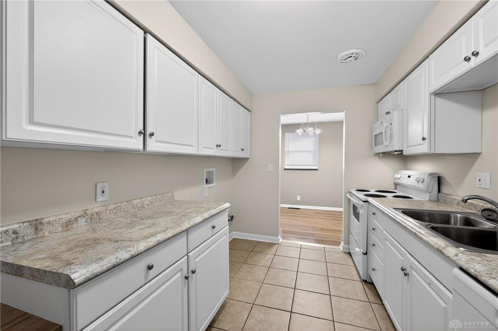 2421 Acorn Property Photo 18