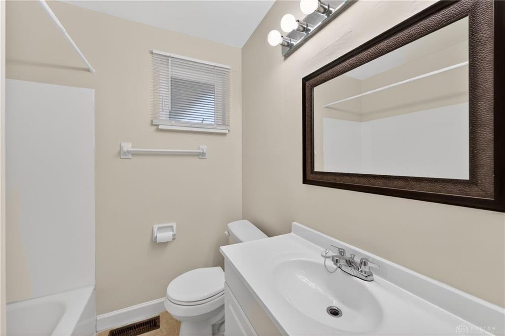 2421 Acorn Property Photo 27