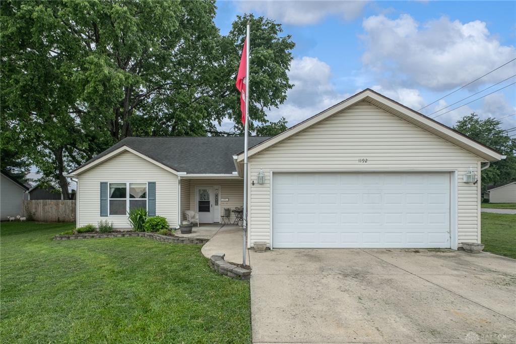 1192 Rockwell Property Photo 1
