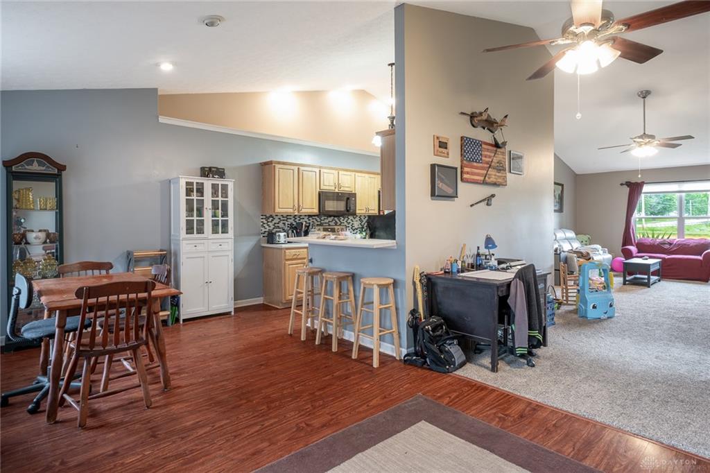 1192 Rockwell Property Photo 8